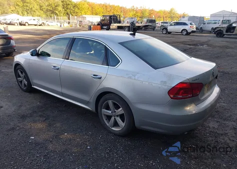 2013 Volkswagen Passat 2.5L Se from USA, damaged, VIN 1VWBP7A3XDC005035